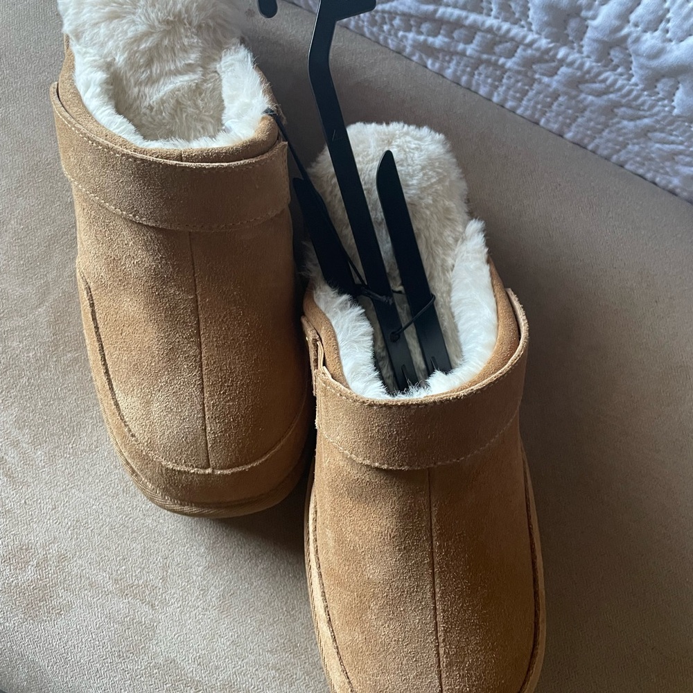 Cozy Tan Mules with Faux Fur Lining